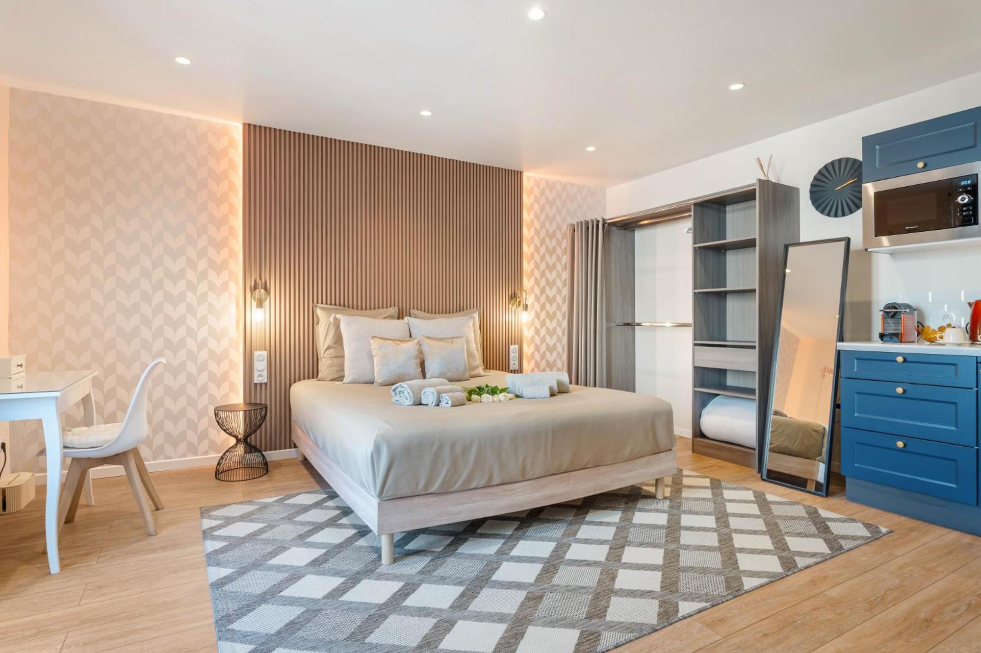 Nice Renting - Love Room Massena - Luxe Room - Jacuzzi - Terrace - King Bed - Ac 外观 照片